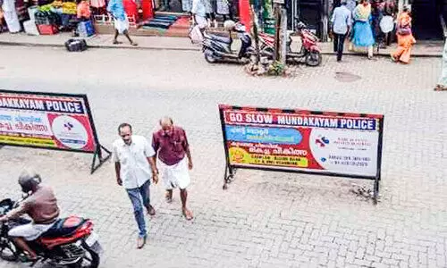 സീബ്രാലൈൻ മാഞ്ഞു; മുണ്ടക്കയം ടൗണിൽ   അപകട സാധ്യതയേറുന്നു