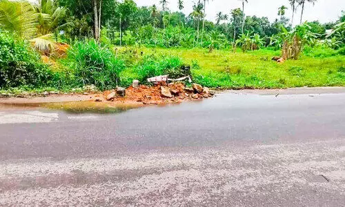 അപകടക്കെണിയൊരുക്കി ജല അതോറിറ്റി; ടാറിട്ടാൽ പൊളിക്കും...!