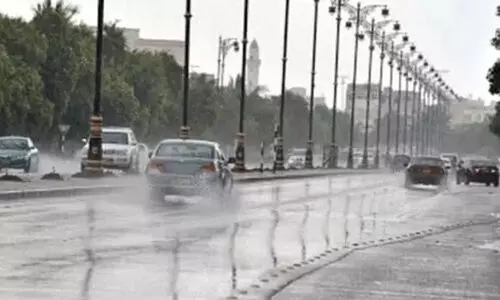 വിവിധ ഗവർണറേറ്റുകളിൽ ഇന്ന്​ കനത്ത കാറ്റിനും മഴക്കും സാധ്യത