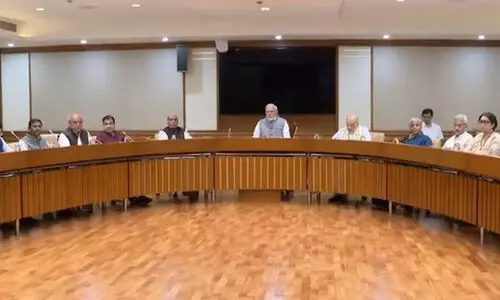 പാർലമെന്‍റ് സമ്മേളനത്തിനിടെ പ്രത്യേക മന്ത്രിസഭ യോഗം ചേരുന്നു