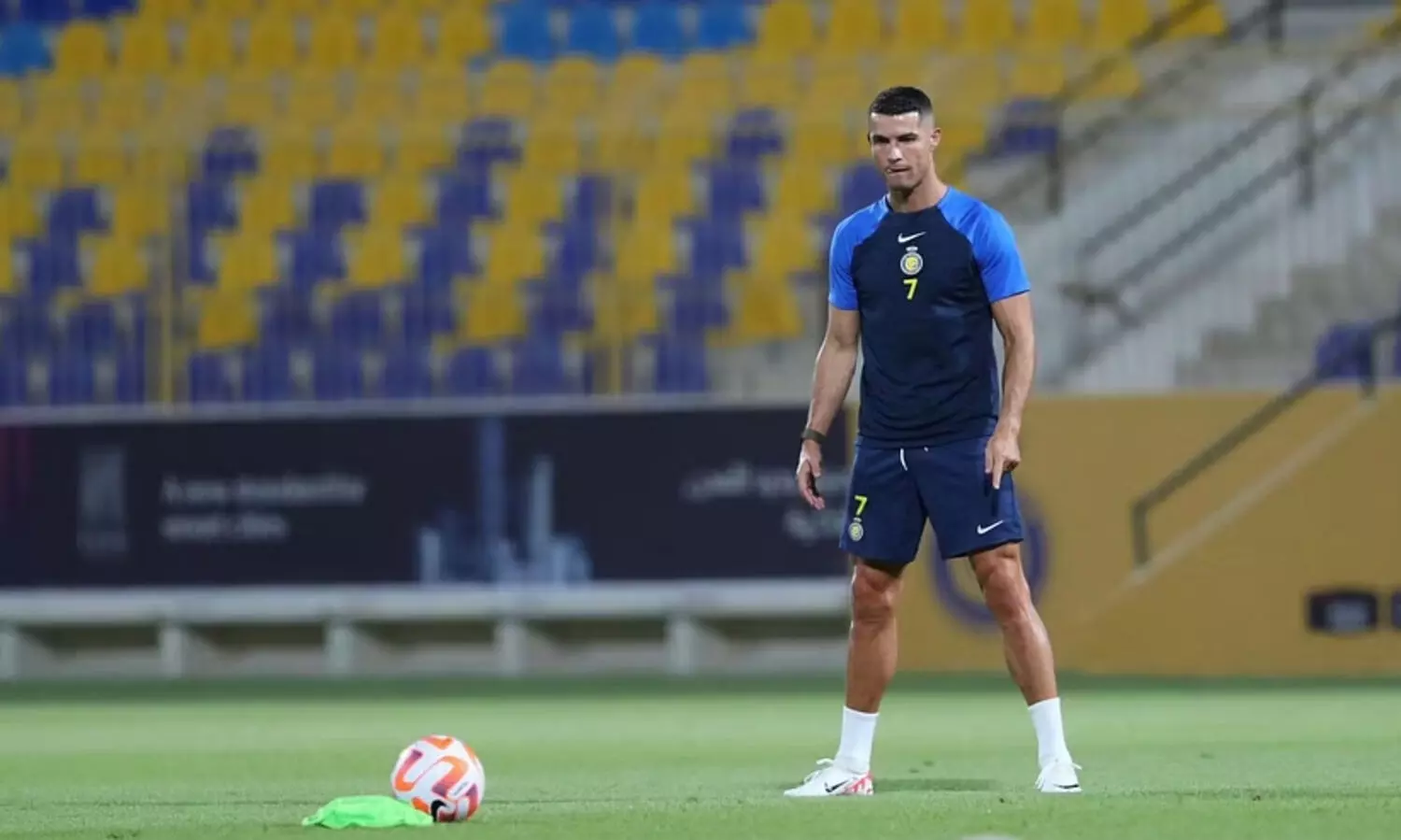 ക്രിസ്റ്റ്യാനോയുടെ ഏഷ്യൻ ചാമ്പ്യൻസ് ലീഗ് അരങ്ങേറ്റത്തിന് ആളൊഴിഞ്ഞ ഗാലറി! നടപടി ഇന്ത്യൻ ഫുട്ബാൾ ഫെഡറേഷൻ പരാതിയിൽ