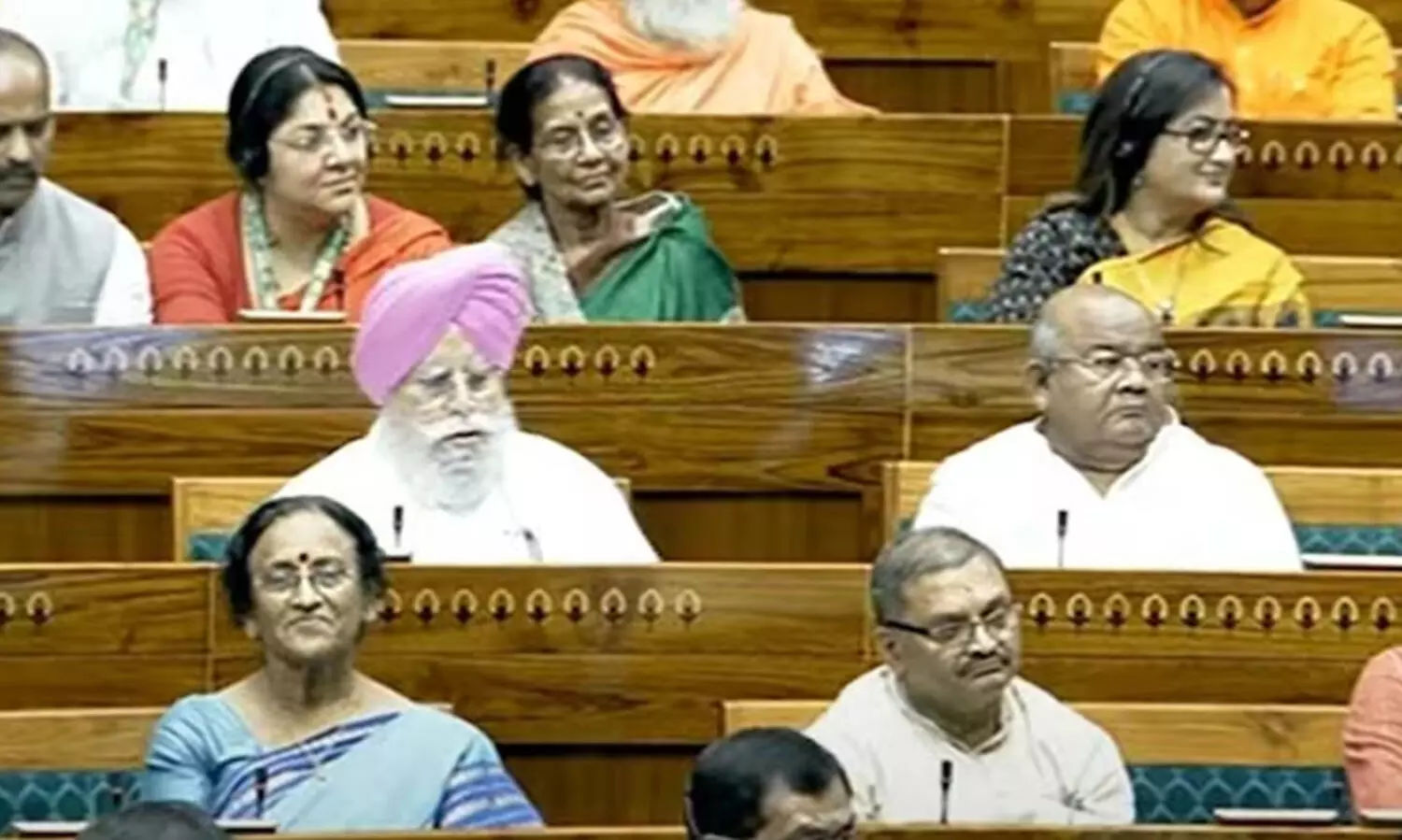 2024ലെ ലോക്സഭ തെരഞ്ഞെടുപ്പിൽ സംവരണം നടപ്പാകില്ല; നിലവിലെ വനിത പ്രാതിനിധ്യം അറിയാം...