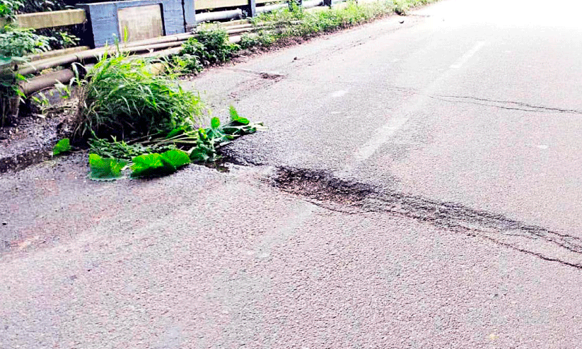 ചെങ്ങൽ പാലം അപകടാവസ്ഥയിൽ ചെങ്ങൽ പാലം അപകടാവസ്ഥയിൽ