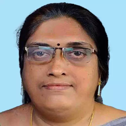 ബൈ​ക്കി​ൽ​നി​ന്ന് വീ​ണ് ചി​കി​ത്സ​യി​ലി​രു​ന്ന മ​ധ്യ​വ​യ​സ്ക മ​രി​ച്ചു