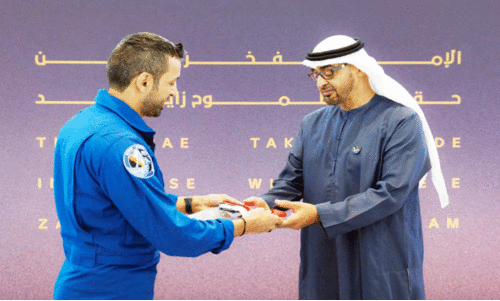 ആ​ഘോ​ഷ​മാ​ക്കി അ​ബൂ​ദ​ബി; വ​ര​വേ​റ്റ് ജ​ന​ങ്ങ​ൾ