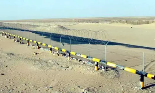 ഇ​റാ​ഖ്-​കു​വൈ​ത്ത് അ​തി​ര്‍ത്തി വ​ഴി രാ​ജ്യ​ത്തേ​ക്ക് നു​ഴ​ഞ്ഞു​ക​യ​റാ​ന്‍ ശ്ര​മി​ച്ച  നാ​ല് അ​ഫ്ഗാ​നി​ക​ളെ അ​റ​സ്റ്റ് ചെ​യ്തു