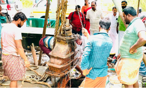 തകരാര്‍ പരിഹരിച്ചു; മരടില്‍  കുടിവെള്ള വിതരണം തുടങ്ങി