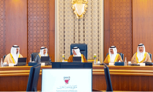 ബഹ്റൈൻ ​പ്രധാ​ന​മ​ന്ത്രി​യു​ടെ യു.​എ​സ്​    സ​ന്ദ​ർ​ശ​നം വി​ജ​യ​ക​ര​മെ​ന്ന്​ മ​ന്ത്രി​സ​ഭ