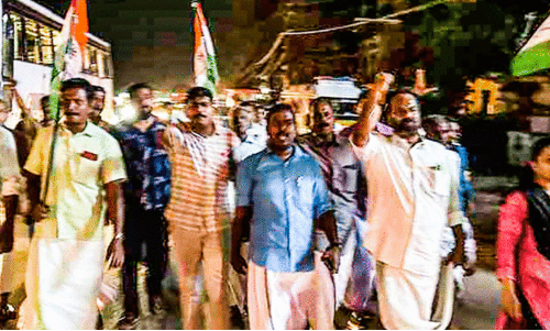 കർഷകന്‍റെ ആത്മഹത്യ പ്രതിഷേധം ശക്​തം