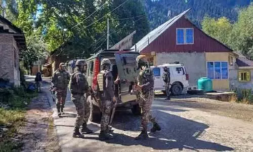 ലശ്കർ കമാൻഡർ ഉൾപ്പെടെ രണ്ടു ഭീകരരെ വധിച്ചു