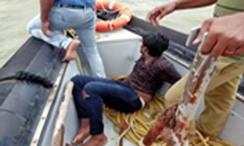 fishermen rescued