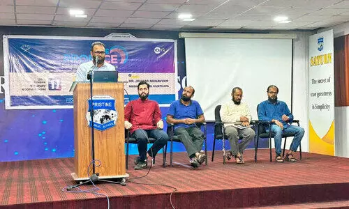 പാ​ര​ന്റി​ങ്ങി​ൽ വ​ഴി​കാ​ട്ടി പ്രീ ​പ്രൊ​ഫേ​സ് ഫാ​മി​ലി മീ​റ്റ്