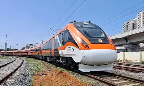 കേരളത്തിന്‍റെ രണ്ടാം വന്ദേഭാരത് ഞായറാഴ്ച സര്‍വീസ് ആരംഭിക്കും; റൂട്ടും സമയക്രമവുമായി