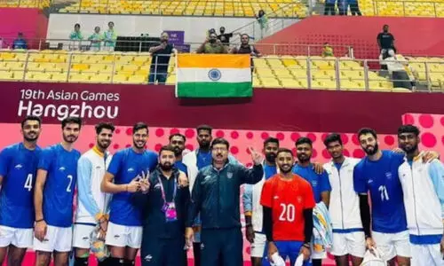 വോളിബാളിൽ ഇന്ത്യക്ക് അട്ടിമറി ജയം; ഏഷ്യൻ ഗെയിംസിൽ ദക്ഷിണ കൊറിയയെ വീഴ്ത്തി നോക്കൗട്ടിൽ