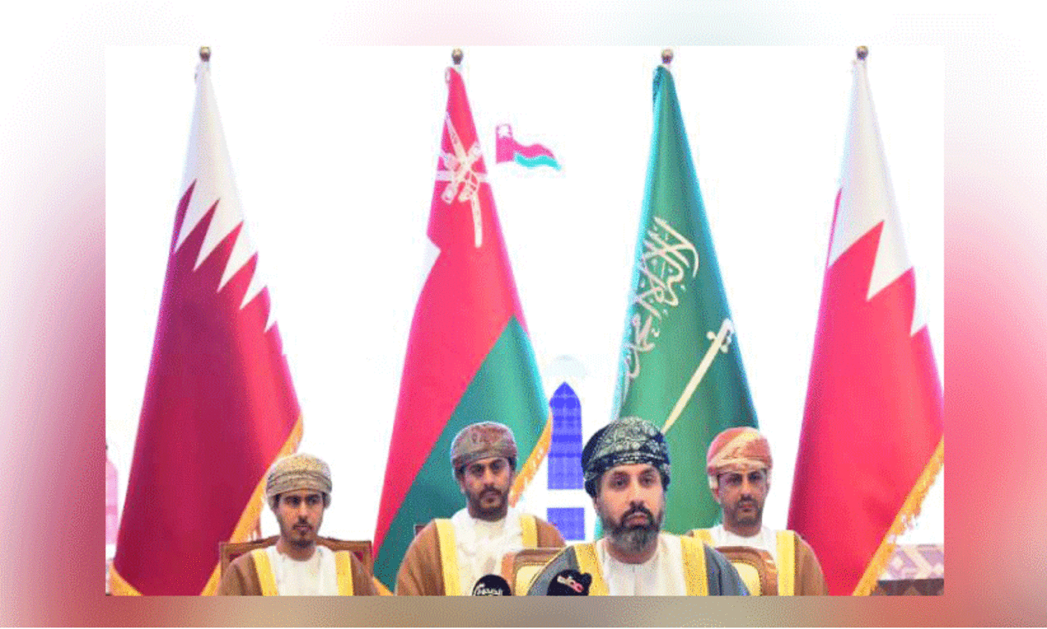 ജി.​സി.​സി തൊ​ഴി​ൽ മ​ന്ത്രി​മാ​രു​ടെ യോ​ഗം മ​സ്ക​ത്തി​ൽ  ചേ​ർ​ന്ന​പ്പോ​ൾ