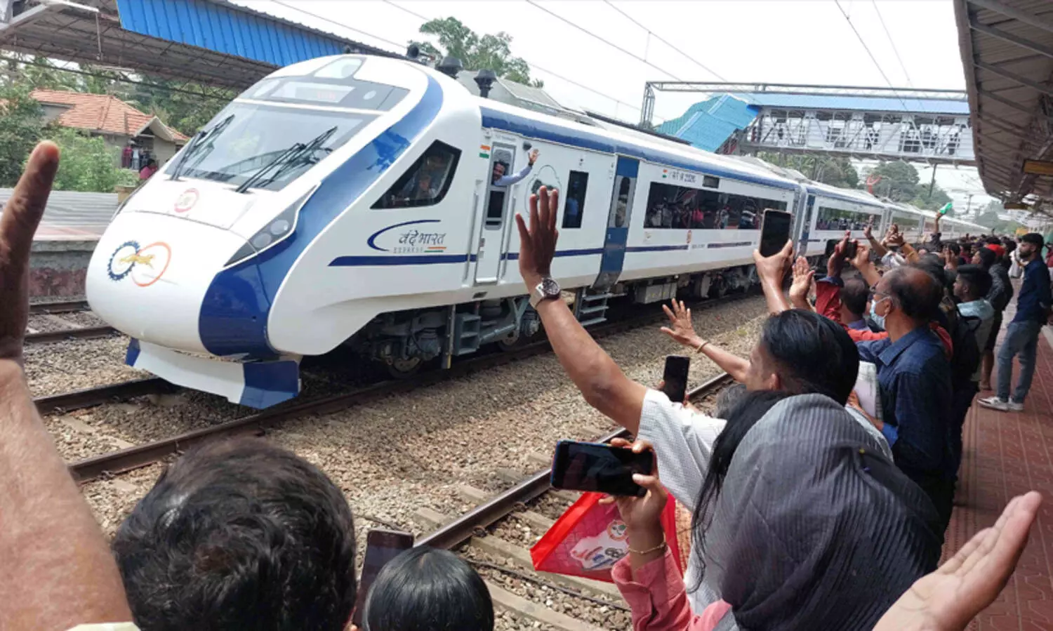 കേരളത്തി​ലെ വന്ദേഭാരത് സൂപ്പർ ഹിറ്റ്, ഒക്യുപെൻസി നിരക്ക് 177.45 ശതമാനം