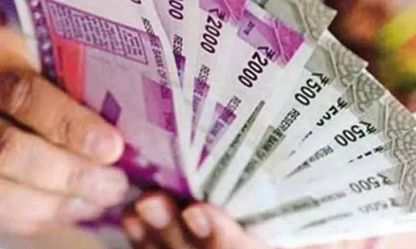 ബില്ല് പാസാക്കിയിട്ടും പെൻഷനായില്ല; ചുമട്ടു തൊഴിലാളി ക്ഷേമനിധി ബോർഡ് ജീവനക്കാർക്ക് ദുരിതം ബില്ല് പാസാക്കിയിട്ടും പെൻഷനായില്ല; ചുമട്ടു തൊഴിലാളി ക്ഷേമനിധി ബോർഡ് ജീവനക്കാർക്ക് ദുരിതം