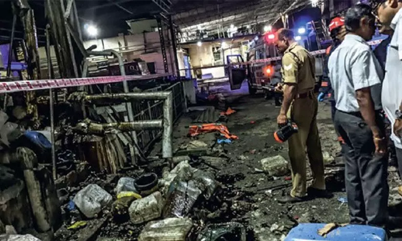 നിറ്റ ജലാറ്റിൻ കമ്പനിയിലെ സ്ഫോടനം രാസവസ്തുക്കൾ മൂലം നിറ്റ ജലാറ്റിൻ കമ്പനിയിലെ സ്ഫോടനം രാസവസ്തുക്കൾ മൂലം