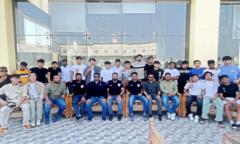 ഇ​ന്ത്യ അ​ണ്ട​ര്‍ 19 ടീം ​ദ​മ്മാ​മി​ല്‍ പ​രി​ശീ​ല​ന​ത്തി​നെ​ത്തി