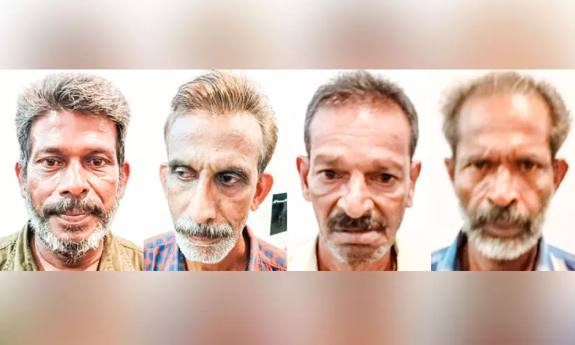 ബസുകളിൽ പോക്കറ്റടി; നാലംഗസംഘം പിടിയിൽ ബസുകളിൽ പോക്കറ്റടി; നാലംഗസംഘം പിടിയിൽ