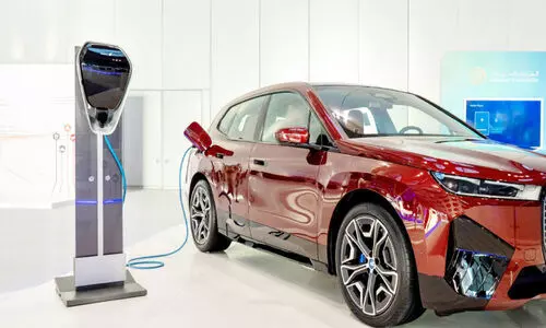 ഇ.​വി ചാ​ർ​ജി​ങ് സ്റ്റേ​ഷ​ൻ