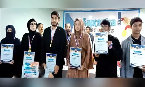 Students who are Score marks in Exams