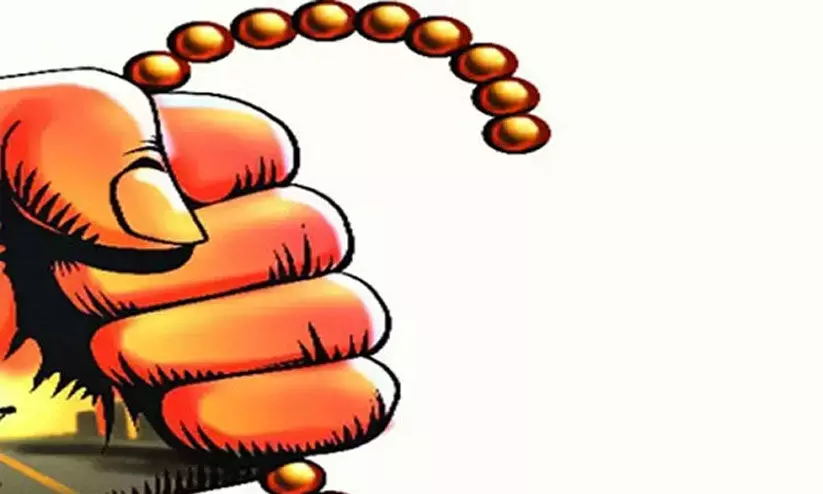 ബസ് യാത്രക്കിടെ മൂന്ന് സ്ത്രീകളുടെ എട്ടര പവൻ നഷ്ടമായി