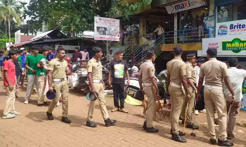 സ്കൂൾ കായികമേളക്കിടെ വിദ്യാർഥികളെ മർദിച്ചു; ചെറുത്തുനിൽക്കാൻ ശ്രമിച്ച വിദ്യാർഥികളെ അധ്യാപകർ പിന്തിരിപ്പിച്ചു സ്കൂൾ കായികമേളക്കിടെ വിദ്യാർഥികളെ മർദിച്ചു; ചെറുത്തുനിൽക്കാൻ ശ്രമിച്ച വിദ്യാർഥികളെ അധ്യാപകർ പിന്തിരിപ്പിച്ചു