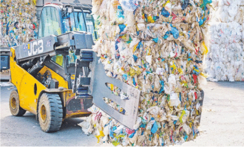 ഒമാനിൽ ഒ​രു വ​ർ​ഷം പു​ന​രു​പ​യോ​ഗി​ക്കു​ന്ന​ത് 10.14 ല​ക്ഷം ട​ൺ മാ​ലി​ന്യം