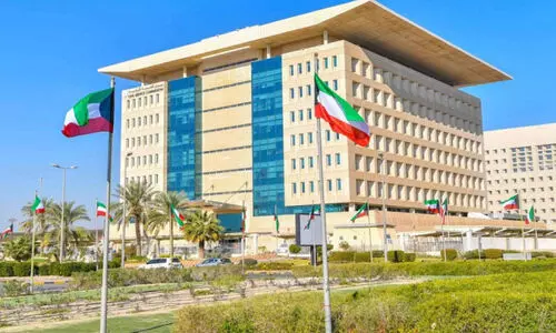 Kuwait Government Workers Job Time