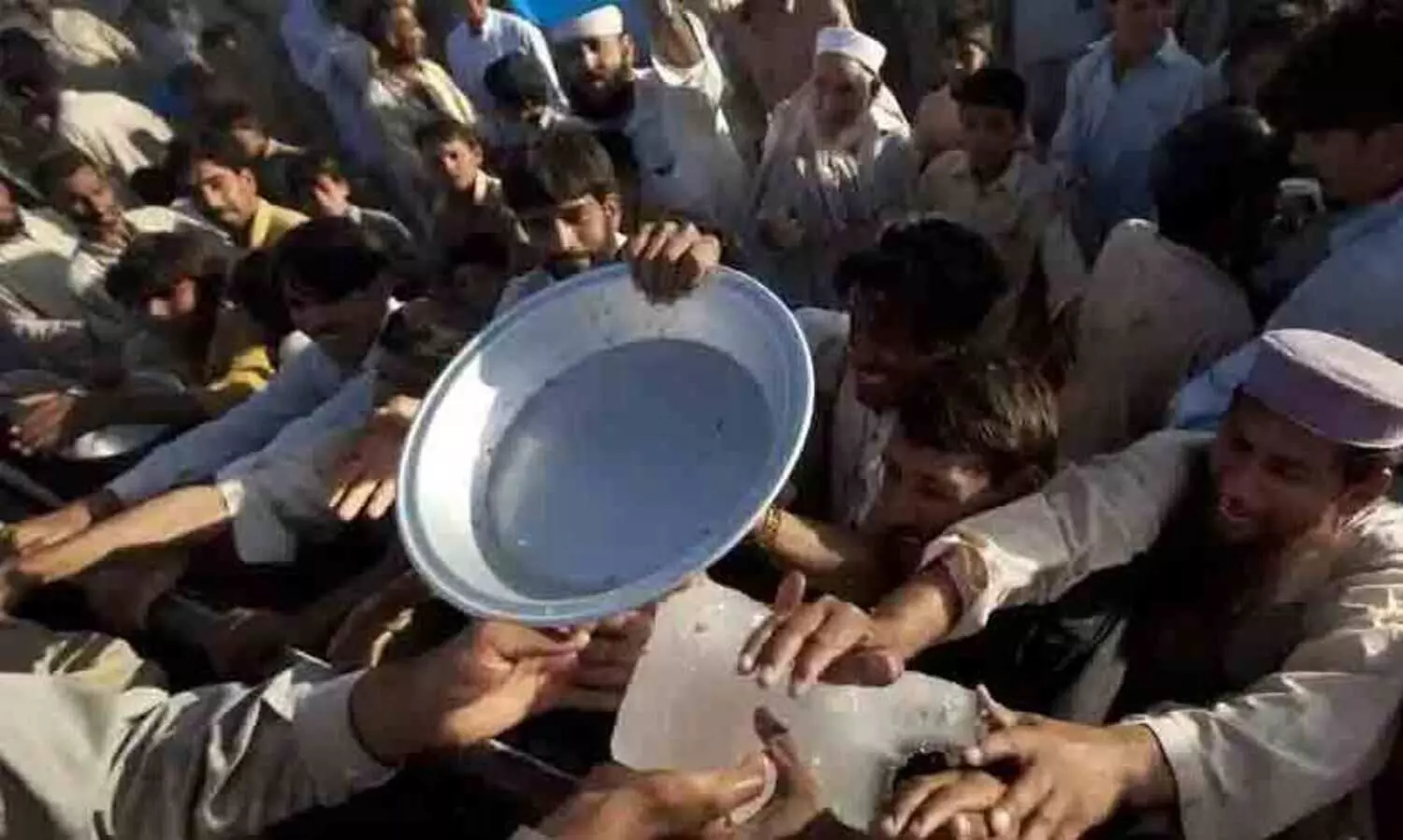 പാകിസ്താനിൽ 9.5 കോടി ജനങ്ങൾ ദാരിദ്ര്യത്തിൽ; അടിയന്തര നടപടി സ്വീകരിക്കണമെന്ന് ലോകബാങ്ക്