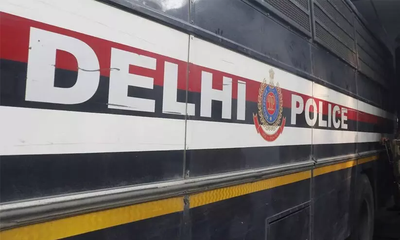 ഇൻസ്റ്റഗ്രാം ലൈവിലൂടെ ആത്മഹത്യ ശ്രമം; യുവാവിനെ പൊലീസ് രക്ഷപ്പെടുത്തി ഇൻസ്റ്റഗ്രാം ലൈവിലൂടെ ആത്മഹത്യ ശ്രമം; യുവാവിനെ പൊലീസ് രക്ഷപ്പെടുത്തി