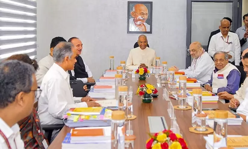 ഒരു രാജ്യം ഒരു തെരഞ്ഞെടുപ്പ്; രാഷ്ട്രീയപാർട്ടികളിൽ നിന്നും അഭിപ്രായം തേടാൻ തീരുമാനം ഒരു രാജ്യം ഒരു തെരഞ്ഞെടുപ്പ്; രാഷ്ട്രീയപാർട്ടികളിൽ നിന്നും അഭിപ്രായം തേടാൻ തീരുമാനം