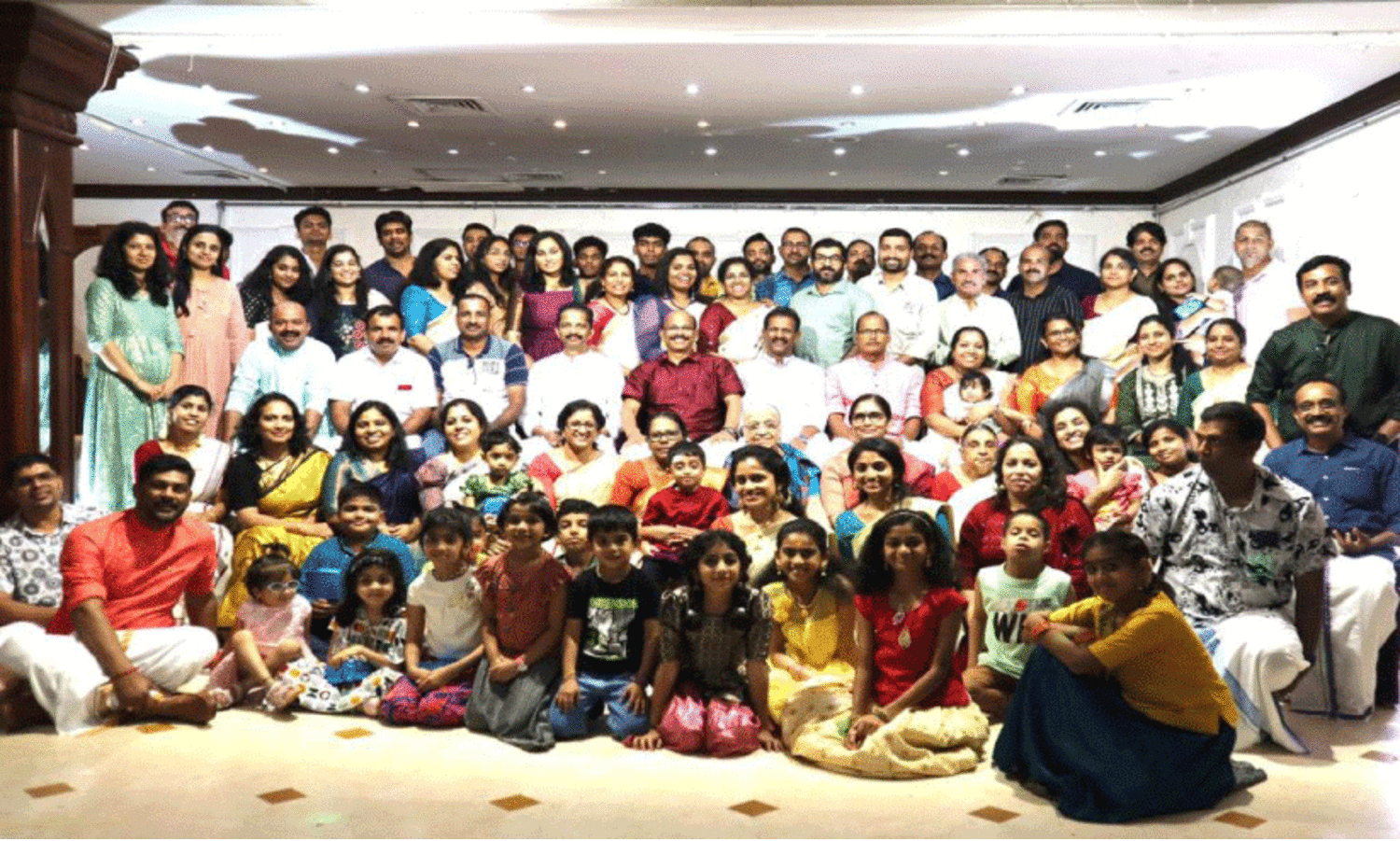 പ​യ്യ​ന്നൂ​ർ സൗ​ഹൃ​ദ​വേ​ദി ഒ​മാ​ൻ ഘ​ട​ക​ത്തി​ന്‍റ ഓ​ണാ​ഘോ​ഷ പ​രി​പാ​ടി​ക​ളി​ൽ പ​​ങ്കെ​ടു​ത്ത​വ​ർ