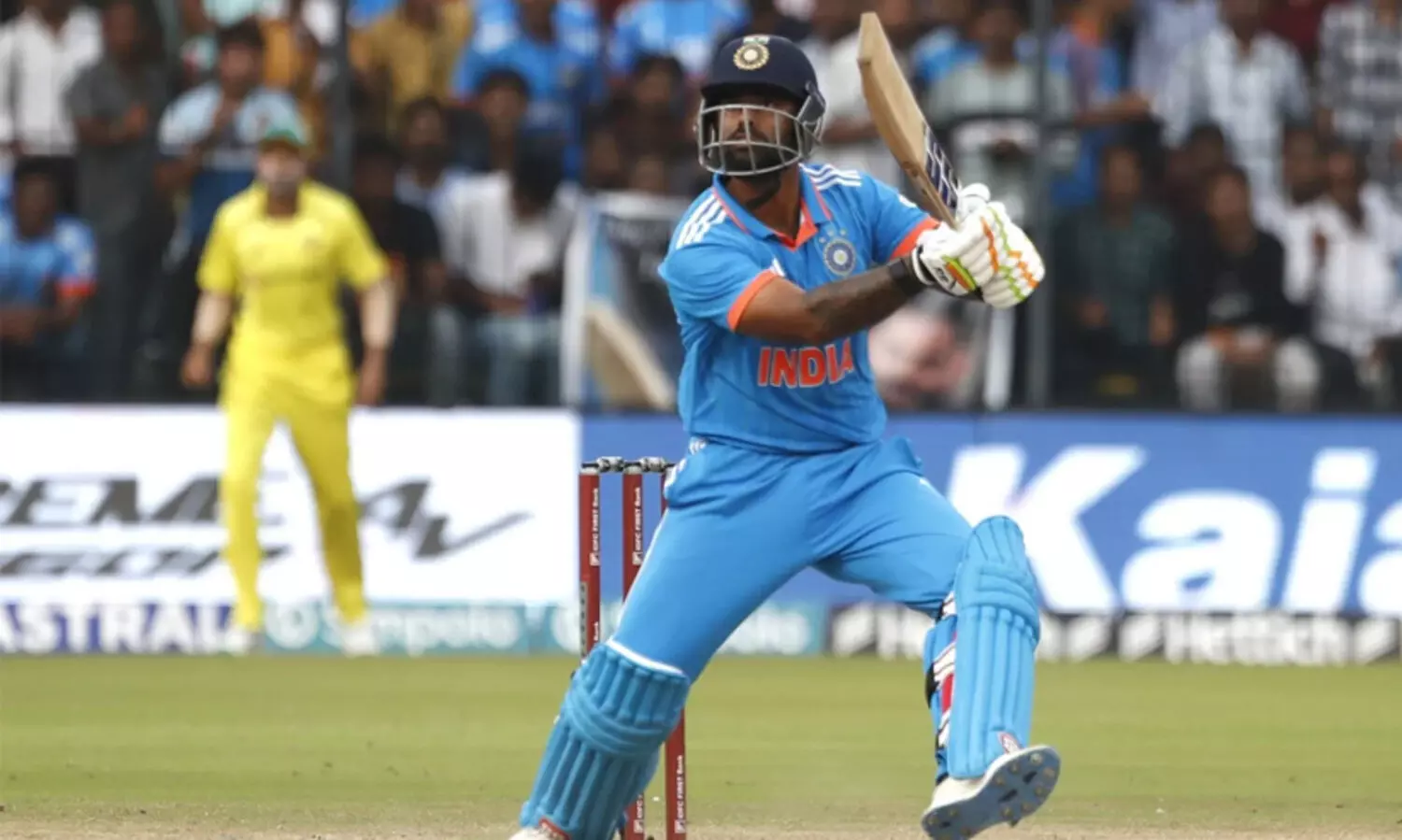 ഇൻഡോറിൽ അടിയുടെ പൂരം; ആസ്ട്രേലിയക്കെതിരെ ഇന്ത്യക്ക് കൂറ്റൻ സ്കോർ