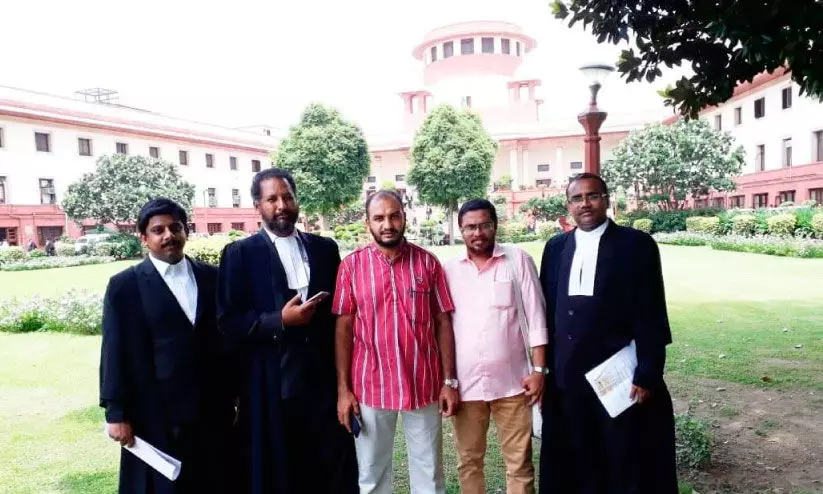 ഈ തമസ്സിനപ്പുറത്ത് വെളിച്ചമുണ്ട്...!