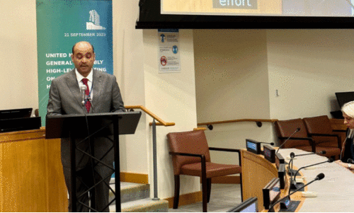 ആ​രോ​ഗ്യ മ​ന്ത്രാ​ല​യം അ​ണ്ട​ർ സെ​ക്ര​ട്ട​റി ഡോ. ​വ​ലീ​ദ് അ​ൽ​മ​നി​യ യു.​എ​ൻ ജ​ന​റ​ൽ അ​സം​ബ്ലി  ഉ​ന്ന​ത​ത​ല യോ​ഗ​ത്തി​ൽ സം​സാ​രി​ക്കു​ന്നു