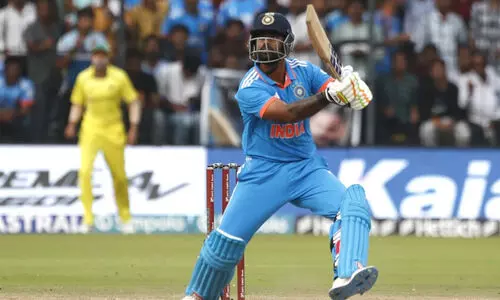 ഇൻഡോറിൽ അടിയുടെ പൂരം; ആസ്ട്രേലിയക്കെതിരെ ഇന്ത്യക്ക് കൂറ്റൻ സ്കോർ