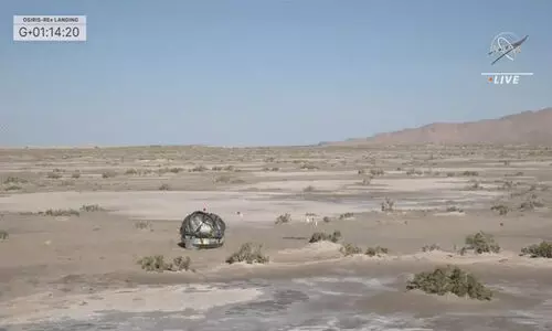 ഒസിരിസ് റെക്സ് ഭൂമിയിൽ തിരിച്ചെത്തി; ഛിന്നഗ്രഹത്തിൽനിന്നുള്ള കല്ലുകളുമായി