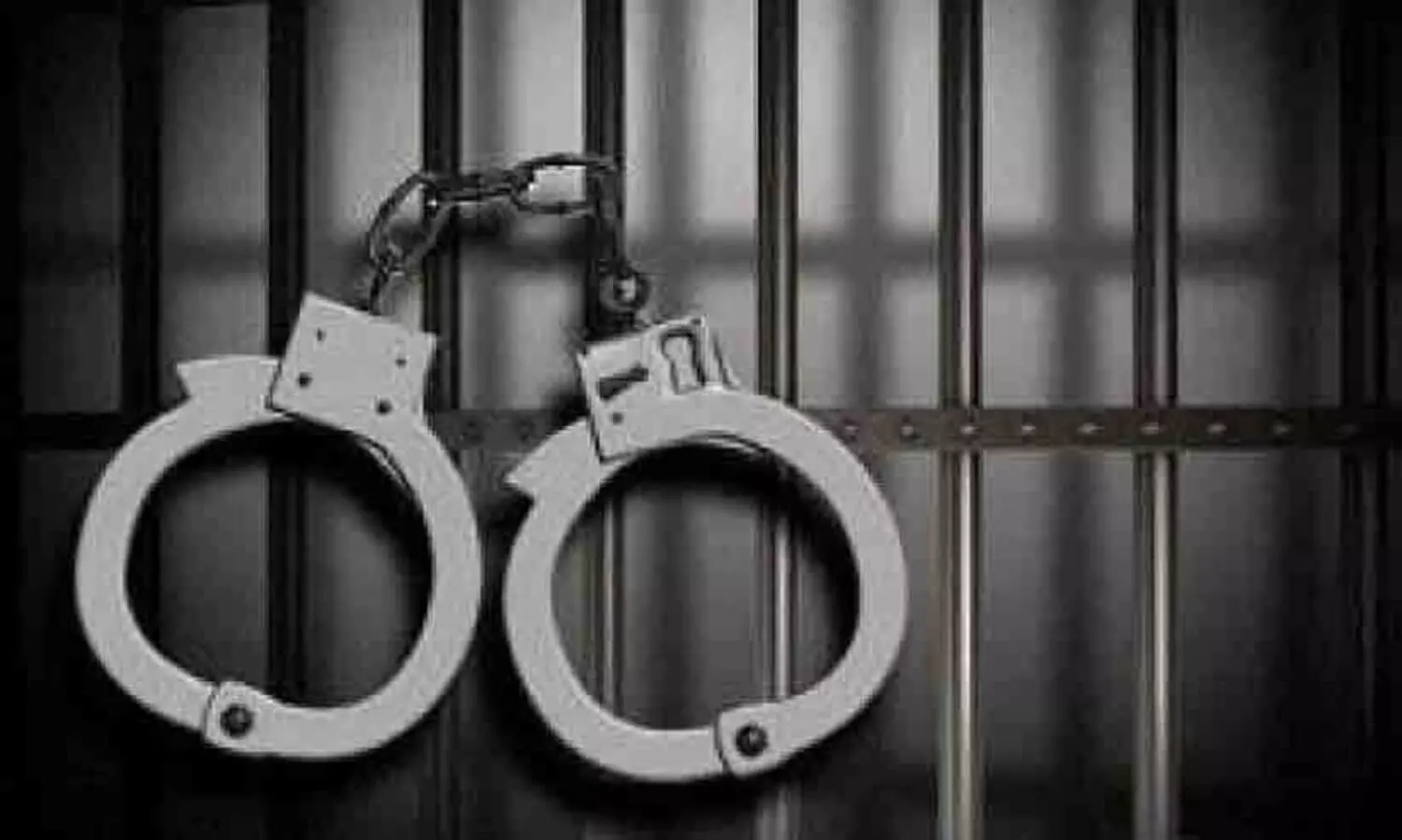 Anti-socials pelted houses with stones at night