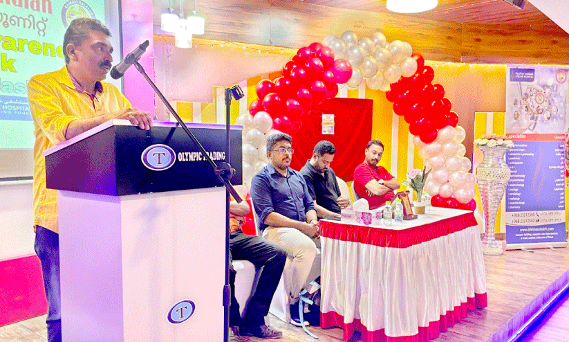 കൈരളി സലാലയില് സംഘടിപ്പിച്ച ആരോഗ്യ ക്ലാസ് ഗംഗാധരന് അയ്യപ്പന് ഉദ്ഘാടനം ചെയ്യുന്നു കൈരളി സലാലയില് സംഘടിപ്പിച്ച ആരോഗ്യ ക്ലാസ് ഗംഗാധരന് അയ്യപ്പന് ഉദ്ഘാടനം ചെയ്യുന്നു