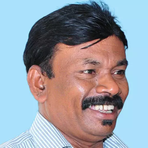 ഉ​മ്മ​ർ മോ​ൻ