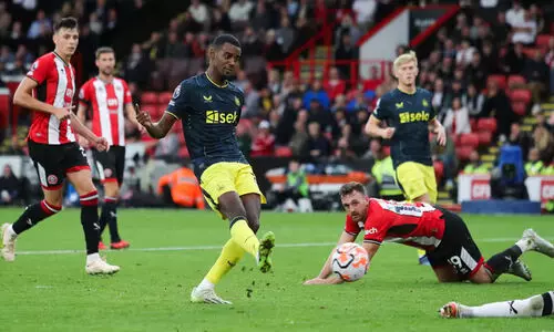 ഒരു ടീമിലെ എട്ടുപേരും ഗോളടിച്ചു; ഇത് പ്രീമിയർ ലീഗ് ചരിത്രം