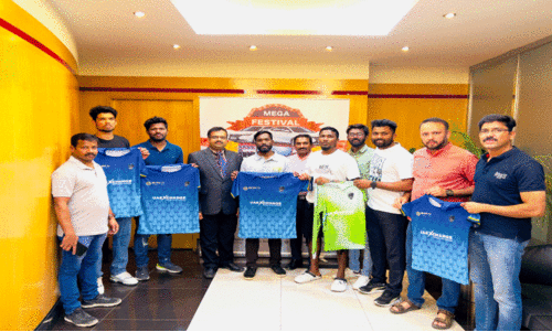 കെ​ഫാ​ക്‌ ടൂ​ർ​ണ​മെ​ന്റ്‌ 2023-24 സീ​സ​ണി​ലേ​ക്കു​ള്ള ചാ​മ്പ്യ​ൻ​സ്‌ എ​ഫ്.​സി ടീ​മി​ന്റെ ജ​ഴ്സി  പു​റ​ത്തി​റ​ക്കി​യ​പ്പോ​ൾ