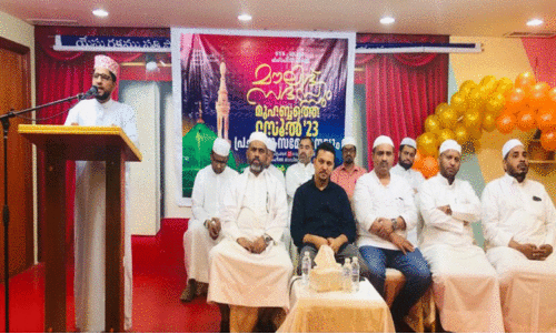 ‘മു​ഹ​ബ്ബ​ത്തെ റ​സൂ​ൽ’ ഫ​ഹാ​ഹീ​ൽ മേ​ഖ​ല പ്ര​ചാ​ര​ണ സ​മ്മേ​ള​ന​ത്തി​ൽ കെ.​ഐ.​സി ഇ​ബാ​ദ്  ക​ൺ​വീ​ന​ർ അ​ബ്ദു​റ​ഹീം ഹ​സ​നി സം​സാ​രി​ക്കു​ന്നു