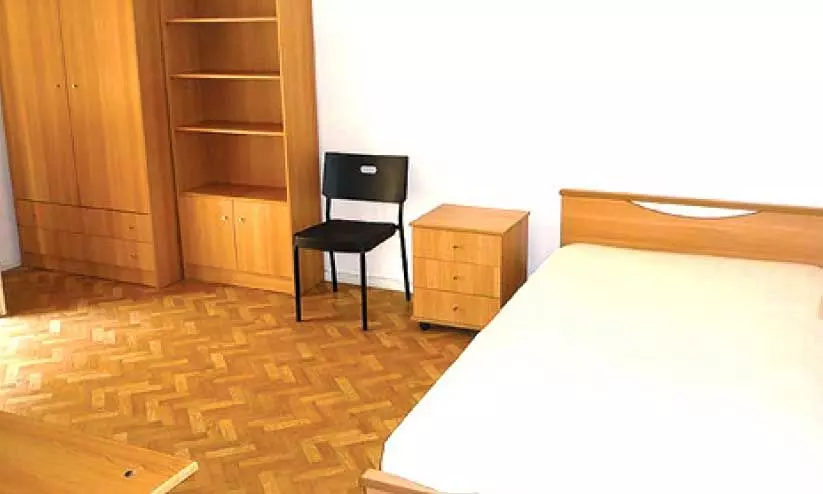 സ്വ​കാ​ര്യ പാ​ർ​പ്പി​ട മേ​ഖ​ല​യി​ലെ താ​മ​സം; അ​വി​വാ​ഹി​ത​ർ​ക്കെ​തി​രെ ന​ട​പ​ടി​യു​മാ​യി ഹ​വ​ല്ലി മു​നി​സി​പ്പാ​ലി​റ്റി