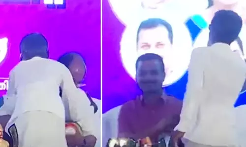 മുഖ്യമന്ത്രി പങ്കെടുത്ത പരിപാടിയുടെ വേദിയിലേക്ക് ഓടിക്കയറിയയാൾ പിടിയിൽ