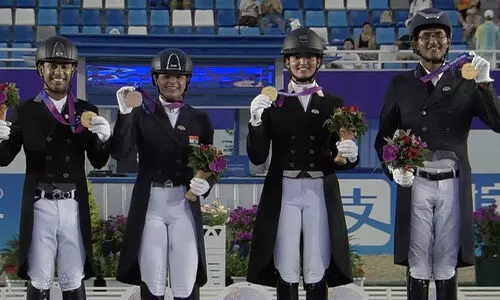 അശ്വാഭ്യാസത്തിൽ 41 വർഷത്തിന് ശേഷം സ്വർണം; ചരിത്ര നേട്ടത്തിൽ ഇന്ത്യൻ സംഘം