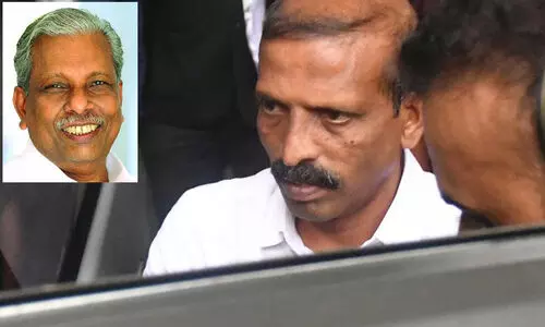 അരവിന്ദാക്ഷൻ വടക്കാഞ്ചേരിയിലെ ജനകീയ നേതാവ്, മൊയ്തീന്റെ വിശ്വസ്തൻ