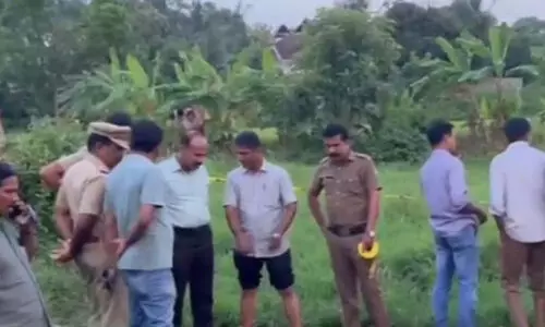 പാലക്കാട് കുഴിച്ചിട്ട നിലയിൽ കണ്ടെത്തിയ മൃതദേഹങ്ങൾ ഇന്ന് പുറത്തെടുക്കും; സ്ഥലമുടമ കസ്റ്റഡിയിൽ